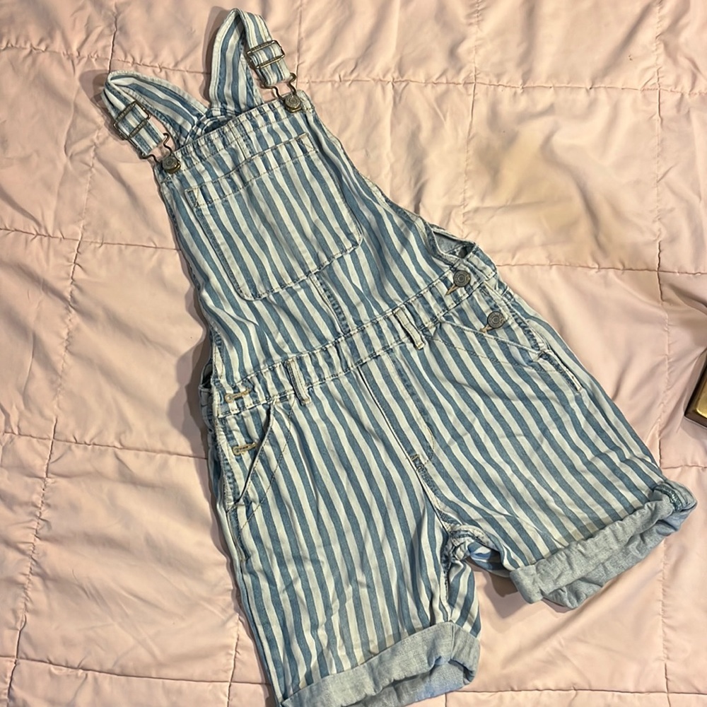 Gap blue and white overalls, adjust straps